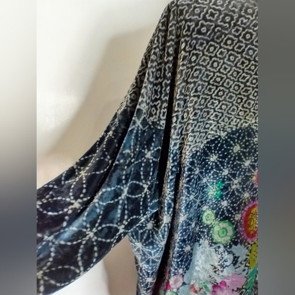 JOHNNY WAS RAYON SILK BLEND KIMONO STYLE JACKET - Picture 2 of 11